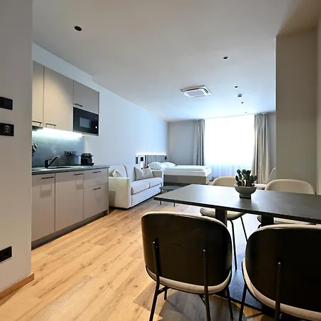 Wyse City, Klimatisiert, Vollausgestattete Kitchenette, 24h Check-in, Metro Апарт-отель