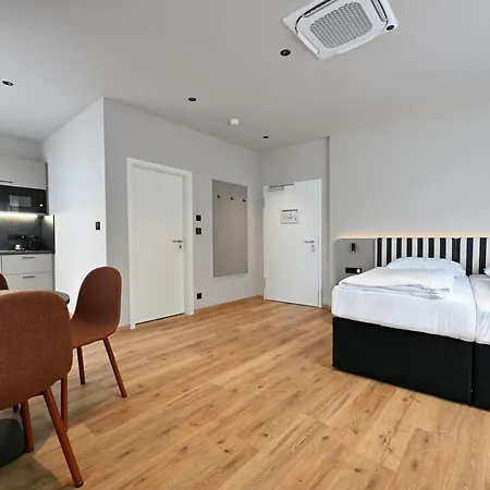 Wyse City, Klimatisiert, Vollausgestattete Kitchenette, 24h Check-in, Metro 3*