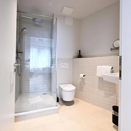 Wyse City, Klimatisiert, Vollausgestattete Kitchenette, 24h Check-in, Metro Апарт-отель 3*