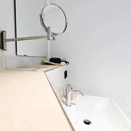 Апарт-отель Wyse City, Klimatisiert, Vollausgestattete Kitchenette, 24h Check-in, Metro Нюрнберг