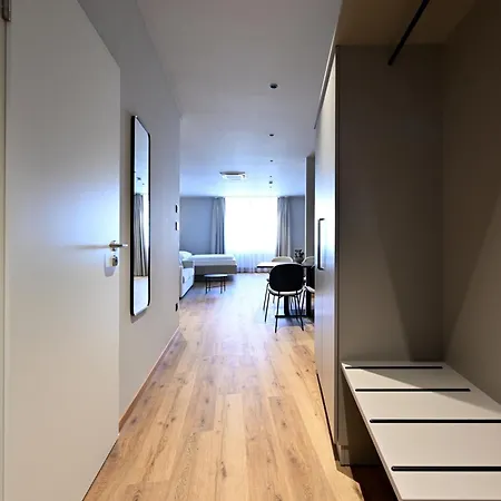 Wyse City, Klimatisiert, Vollausgestattete Kitchenette, 24h Check-in, Metro Апарт-отель Нюрнберг