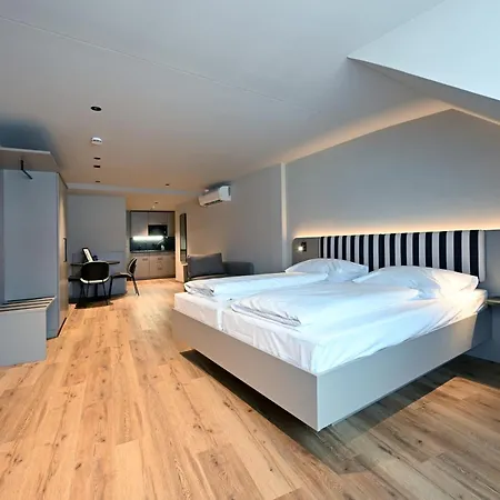 Wyse City, Klimatisiert, Vollausgestattete Kitchenette, 24h Check-in, Metro Апарт-отель Нюрнберг
