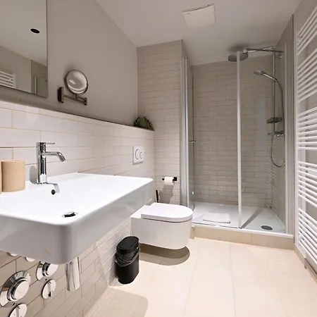 Wyse City, Klimatisiert, Vollausgestattete Kitchenette, 24h Check-in, Metro Нюрнберг