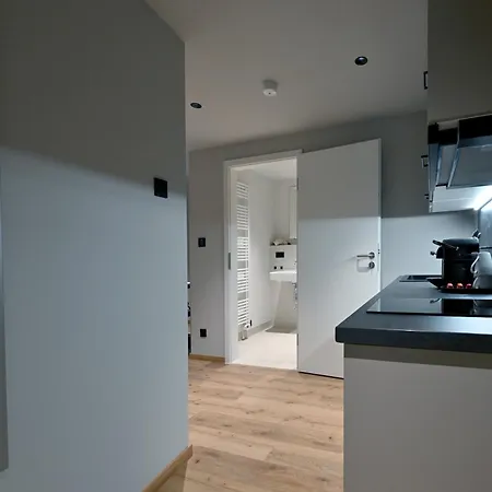 Апарт-отель Wyse City, Klimatisiert, Vollausgestattete Kitchenette, 24h Check-in, Metro Нюрнберг