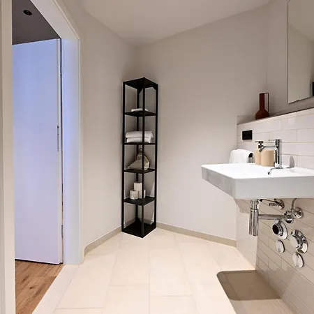 Апарт-отель Wyse City, Klimatisiert, Vollausgestattete Kitchenette, 24h Check-in, Metro
