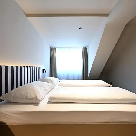 Wyse City, Klimatisiert, Vollausgestattete Kitchenette, 24h Check-in, Metro Апарт-отель Нюрнберг