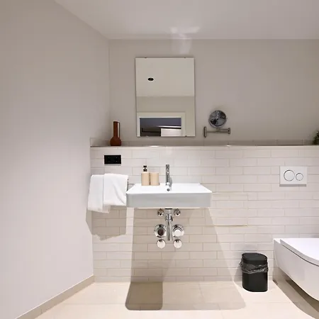Апарт-отель Wyse City, Klimatisiert, Vollausgestattete Kitchenette, 24h Check-in, Metro Нюрнберг