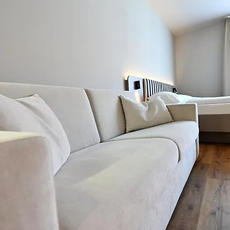 Апарт-отель Wyse City, Klimatisiert, Vollausgestattete Kitchenette, 24h Check-in, Metro