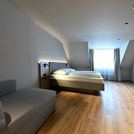 Wyse City, Klimatisiert, Vollausgestattete Kitchenette, 24h Check-in, Metro 3*