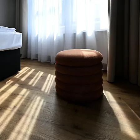 Wyse City, Klimatisiert, Vollausgestattete Kitchenette, 24h Check-in, Metro Нюрнберг