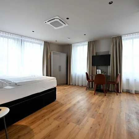 Wyse City, Klimatisiert, Vollausgestattete Kitchenette, 24h Check-in, Metro Апарт-отель