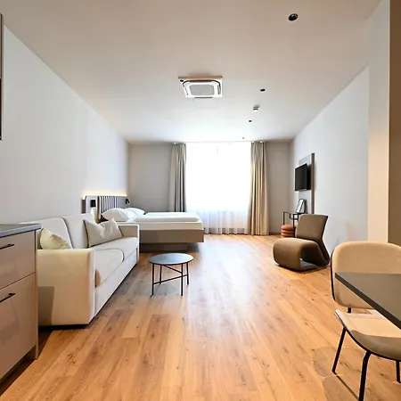 Апарт-отель Wyse City, Klimatisiert, Vollausgestattete Kitchenette, 24h Check-in, Metro Нюрнберг